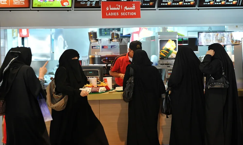 إحصائيات قطاع المطاعم والمقاهي بالمملكة